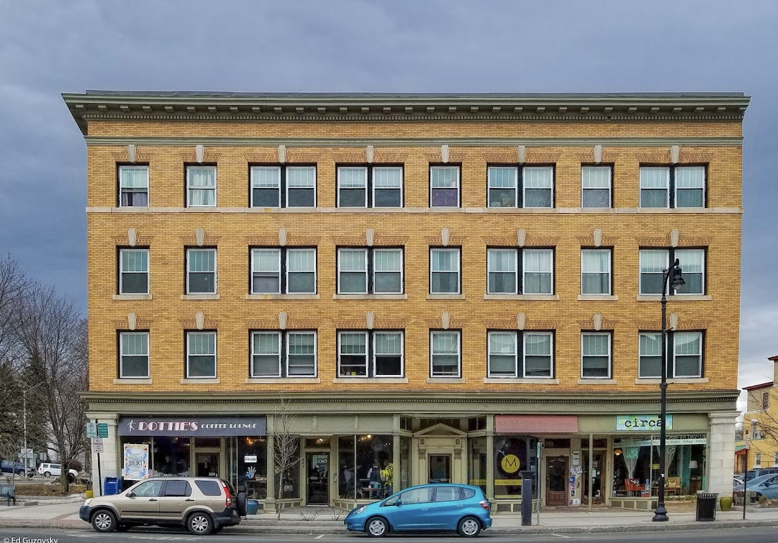 440 North St